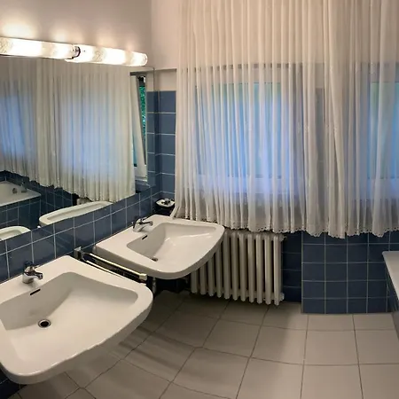Nur 20 Minuten Nach Bonn/koln Casa de Férias